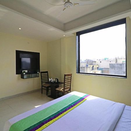 Hotel Paragon Suites New Delhi Eksteriør bilde