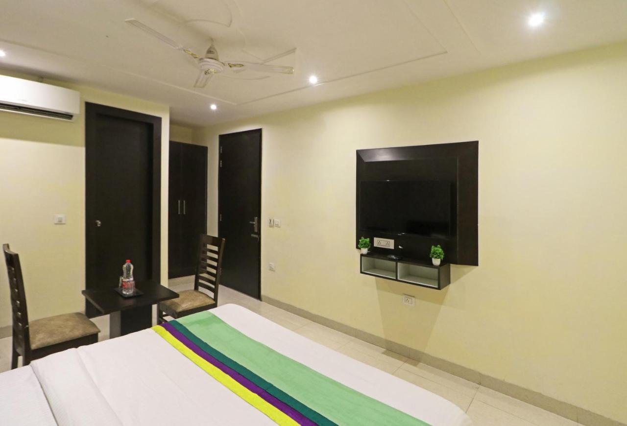 Hotel Paragon Suites New Delhi Eksteriør bilde