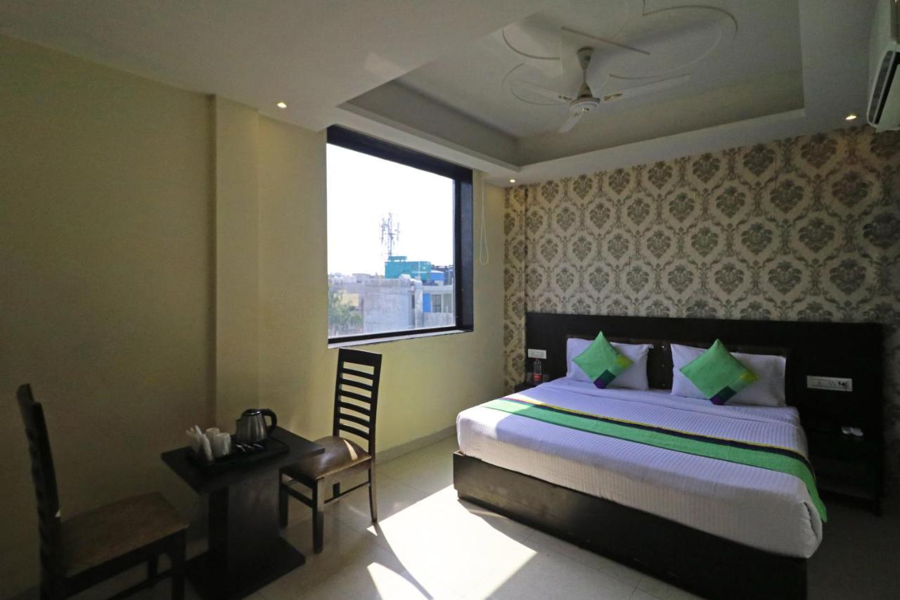 Hotel Paragon Suites New Delhi Eksteriør bilde