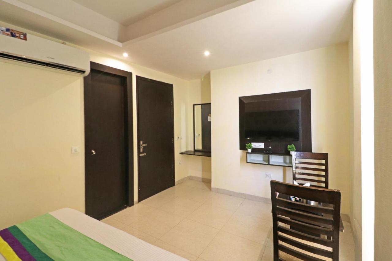 Hotel Paragon Suites New Delhi Eksteriør bilde
